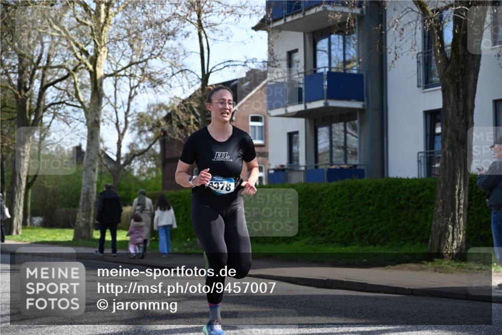 12.04.2026 - 45. Internationalen Wilhelmsburger Insellauf J. Mangold http://msf.ph/oto/9457007 12.04.2026 10:32:21 Ziel 4554, 4378, 3675, 3876, 3506, 4370, 3983, 3114, 4150, 3296, 3323, 5639, 2071, 3014, 5623, 3708 meine-sportfotos.de