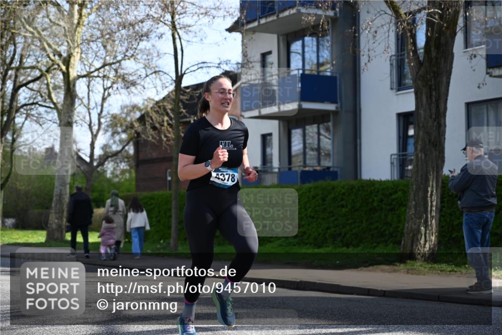 12.04.2026 - 45. Internationalen Wilhelmsburger Insellauf J. Mangold http://msf.ph/oto/9457010 12.04.2026 10:32:21 Ziel 4554, 4378, 3675, 3876, 3506, 4370, 3983, 3114, 4150, 3296, 3323, 5639, 2071, 3014, 5623, 3708 meine-sportfotos.de