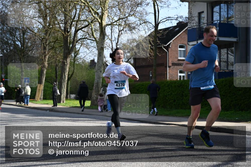 12.04.2026 - 45. Internationalen Wilhelmsburger Insellauf J. Mangold http://msf.ph/oto/9457037 12.04.2026 10:32:26 Ziel 4554, 4378, 3675, 3876, 3506, 4370, 3983, 3114, 4150, 3296, 3323, 5639, 2071, 3014, 5623, 3708, 4322, 3327 meine-sportfotos.de