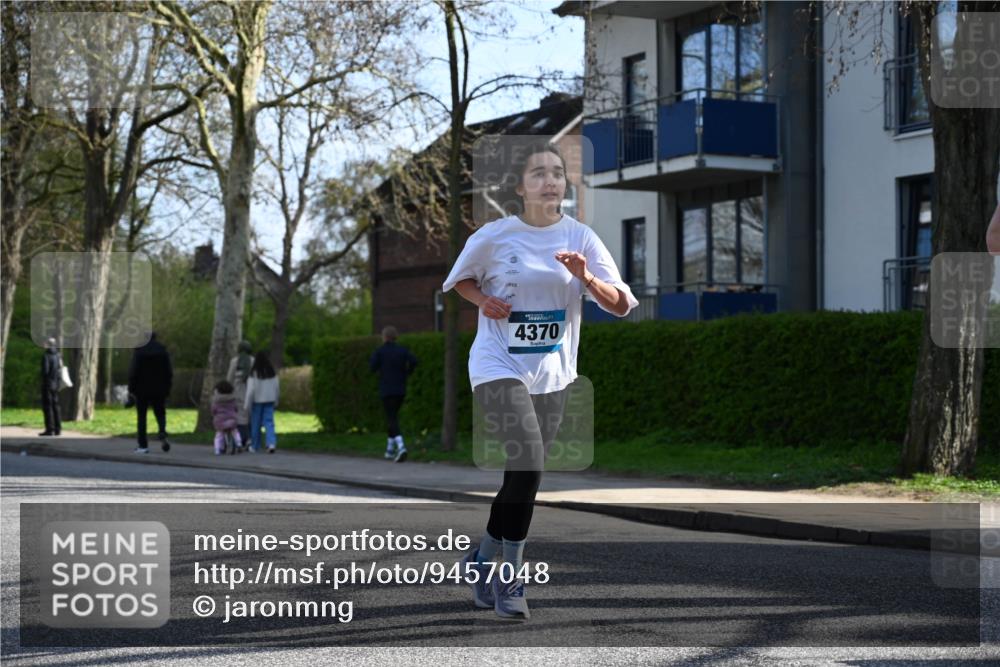 12.04.2026 - 45. Internationalen Wilhelmsburger Insellauf J. Mangold http://msf.ph/oto/9457048 12.04.2026 10:32:26 Ziel 4554, 4378, 3675, 3876, 3506, 4370, 3983, 3114, 4150, 3296, 3323, 5639, 2071, 3014, 5623, 3708, 4322, 3327 meine-sportfotos.de