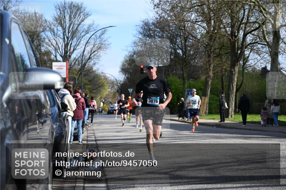 12.04.2026 - 45. Internationalen Wilhelmsburger Insellauf J. Mangold http://msf.ph/oto/9457050 12.04.2026 10:32:28 Ziel 4378, 3675, 3876, 3506, 4370, 3983, 3114, 4150, 3296, 3323, 5639, 2071, 3014, 5623, 3708, 4322, 3327, 5764 meine-sportfotos.de
