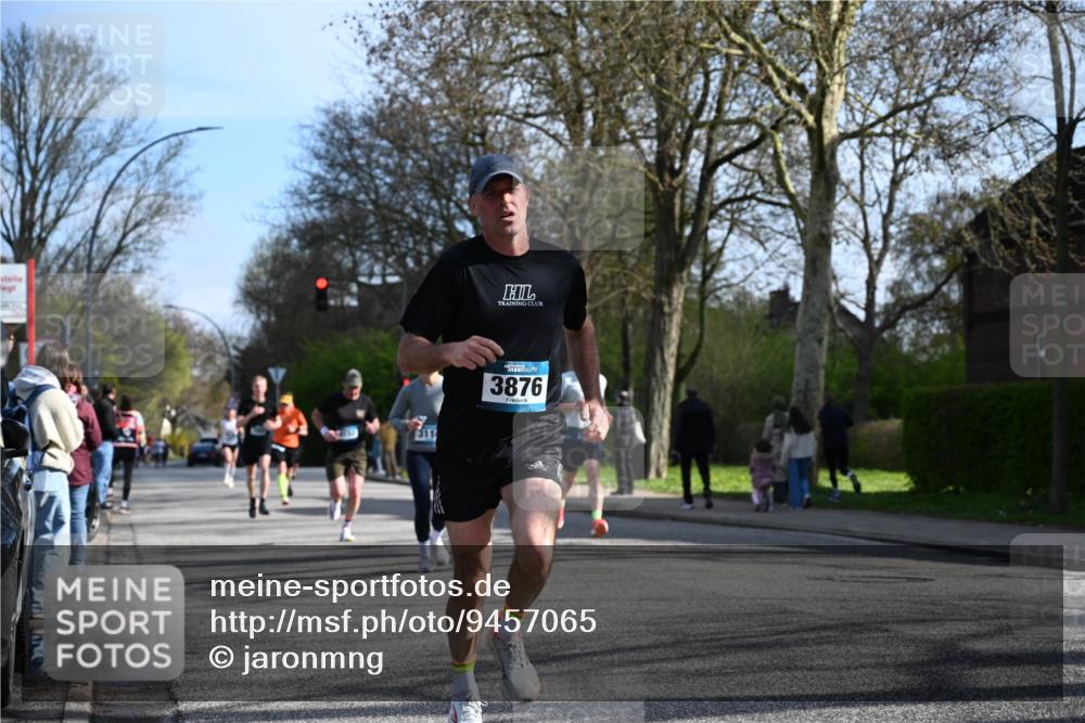 12.04.2026 - 45. Internationalen Wilhelmsburger Insellauf J. Mangold http://msf.ph/oto/9457065 12.04.2026 10:32:29 Ziel 4378, 3675, 3876, 3506, 4370, 3983, 3114, 4150, 3296, 3323, 5639, 2071, 3014, 5623, 3708, 4322, 3327, 5764 meine-sportfotos.de