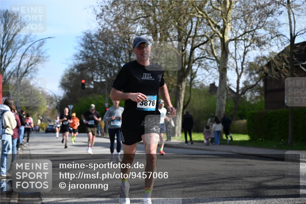 12.04.2026 - 45. Internationalen Wilhelmsburger Insellauf J. Mangold http://msf.ph/oto/9457066 12.04.2026 10:32:29 Ziel 4378, 3675, 3876, 3506, 4370, 3983, 3114, 4150, 3296, 3323, 5639, 2071, 3014, 5623, 3708, 4322, 3327, 5764 meine-sportfotos.de