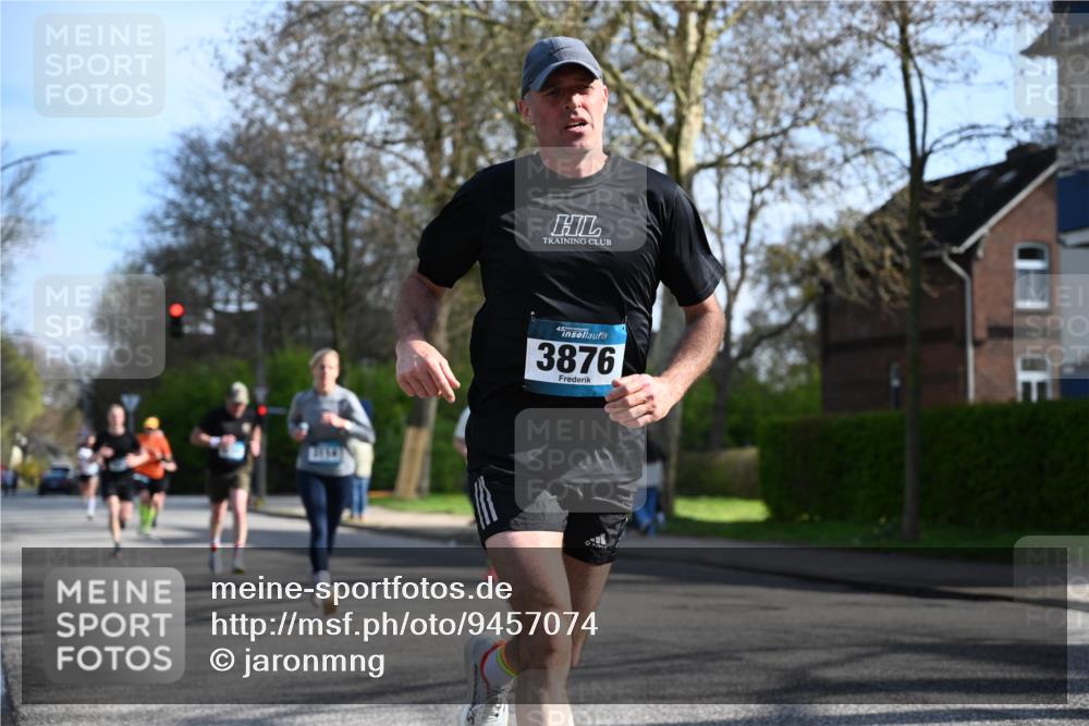 12.04.2026 - 45. Internationalen Wilhelmsburger Insellauf J. Mangold http://msf.ph/oto/9457074 12.04.2026 10:32:29 Ziel 4378, 3675, 3876, 3506, 4370, 3983, 3114, 4150, 3296, 3323, 5639, 2071, 3014, 5623, 3708, 4322, 3327, 5764 meine-sportfotos.de