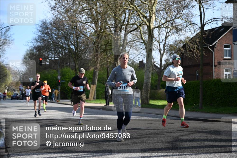 12.04.2026 - 45. Internationalen Wilhelmsburger Insellauf J. Mangold http://msf.ph/oto/9457083 12.04.2026 10:32:31 Ziel 3675, 3876, 3506, 4370, 3983, 3114, 4150, 3296, 3323, 5639, 2071, 3014, 3014, 5623, 3708, 4322, 3327, 5764 meine-sportfotos.de
