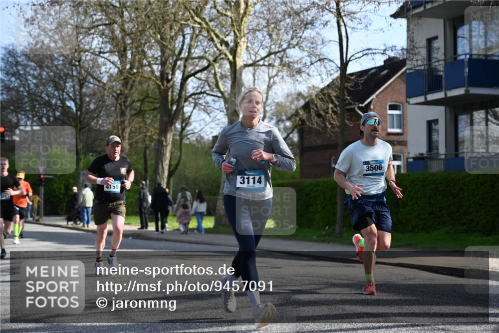 12.04.2026 - 45. Internationalen Wilhelmsburger Insellauf J. Mangold http://msf.ph/oto/9457091 12.04.2026 10:32:31 Ziel 3675, 3876, 3506, 4370, 3983, 3114, 4150, 3296, 3323, 5639, 2071, 3014, 3014, 5623, 3708, 4322, 3327, 5764 meine-sportfotos.de