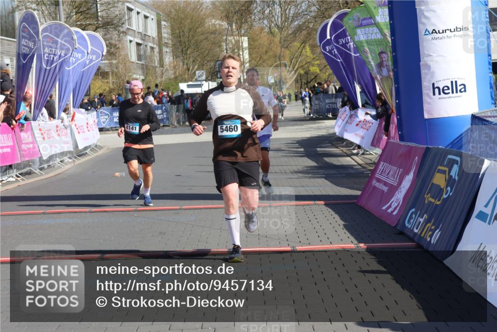 12.04.2026 - 45. Internationalen Wilhelmsburger Insellauf Strokosch-Dieckow http://msf.ph/oto/9457134 12.04.2026 11:03:45 Ziel 2950, 5460, 4141, 2422 meine-sportfotos.de