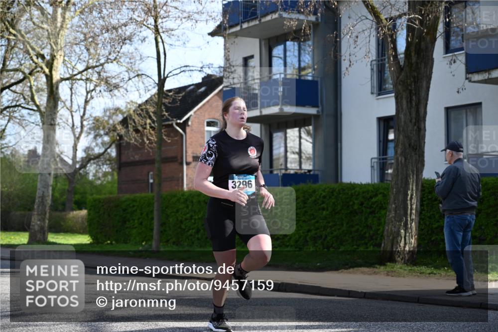 12.04.2026 - 45. Internationalen Wilhelmsburger Insellauf J. Mangold http://msf.ph/oto/9457159 12.04.2026 10:32:38 Ziel 3506, 4370, 3983, 3114, 4150, 3296, 3323, 5639, 2071, 3014, 5623, 3708, 4322, 3327, 5764, 2892 meine-sportfotos.de