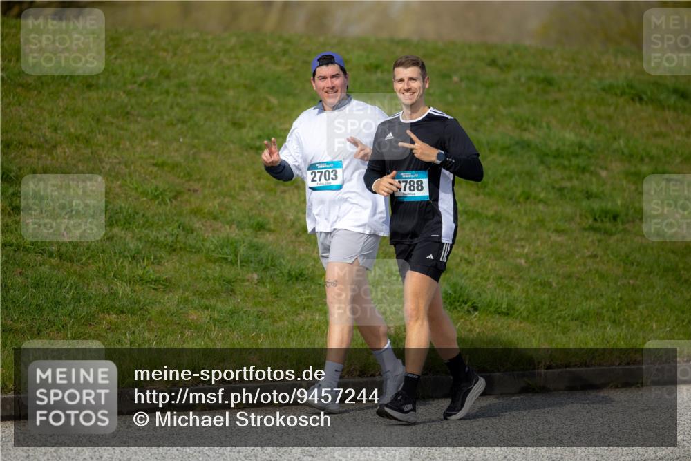 12.04.2026 - 45. Internationalen Wilhelmsburger Insellauf Michael Strokosch http://msf.ph/oto/9457244 12.04.2026 10:06:04 Laufen 2703, 788 meine-sportfotos.de