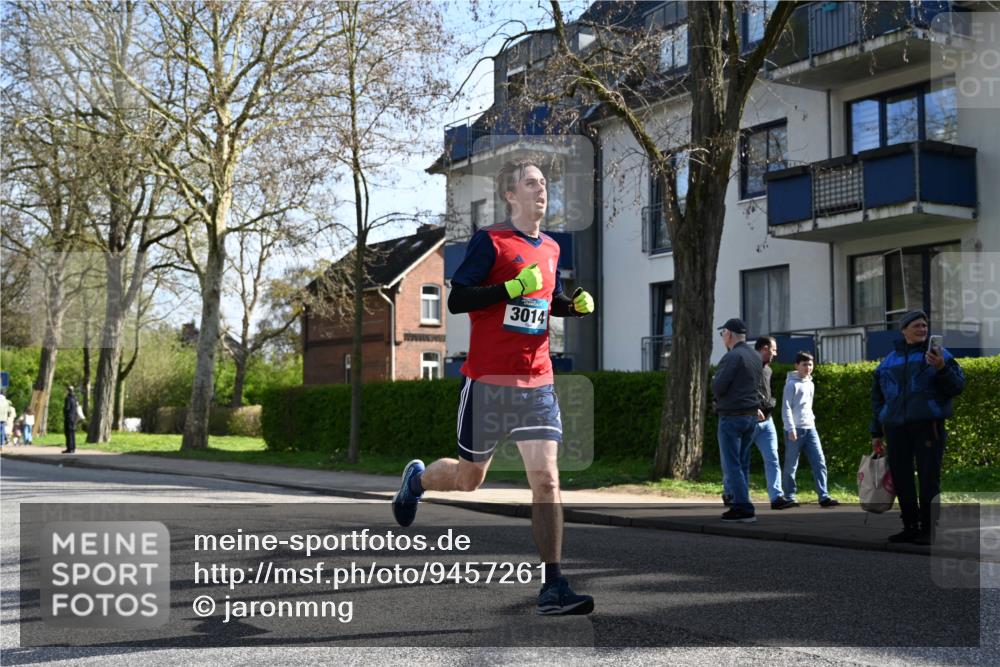 12.04.2026 - 45. Internationalen Wilhelmsburger Insellauf J. Mangold http://msf.ph/oto/9457261 12.04.2026 10:32:51 Ziel 2071, 3014, 5623, 3708, 4322, 3327, 5764, 2892, 5821, 4738, 2893, 5843 meine-sportfotos.de