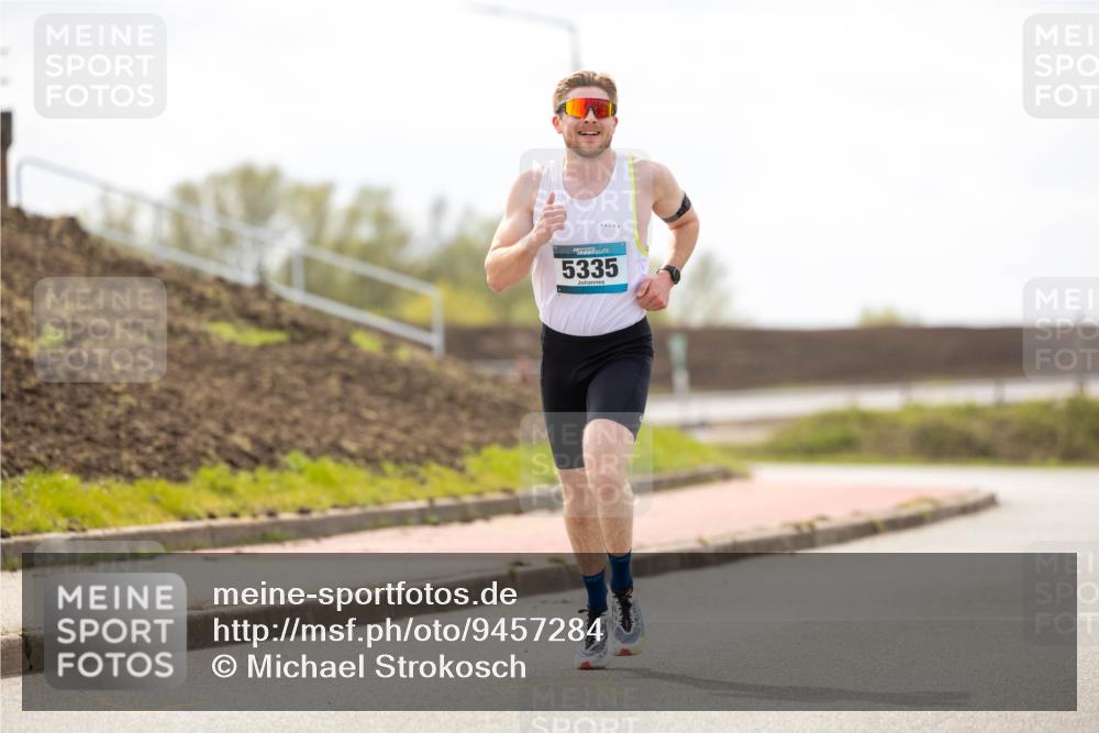 12.04.2026 - 45. Internationalen Wilhelmsburger Insellauf Michael Strokosch http://msf.ph/oto/9457284 12.04.2026 12:34:59 Laufen 4, 5335 meine-sportfotos.de