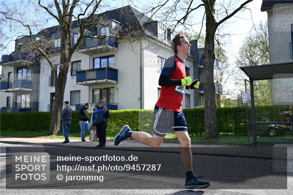 12.04.2026 - 45. Internationalen Wilhelmsburger Insellauf J. Mangold http://msf.ph/oto/9457287 12.04.2026 10:32:52 Ziel 2071, 3014, 5623, 3708, 4322, 3327, 5764, 5764, 2892, 5821, 4738, 2893, 5843 meine-sportfotos.de