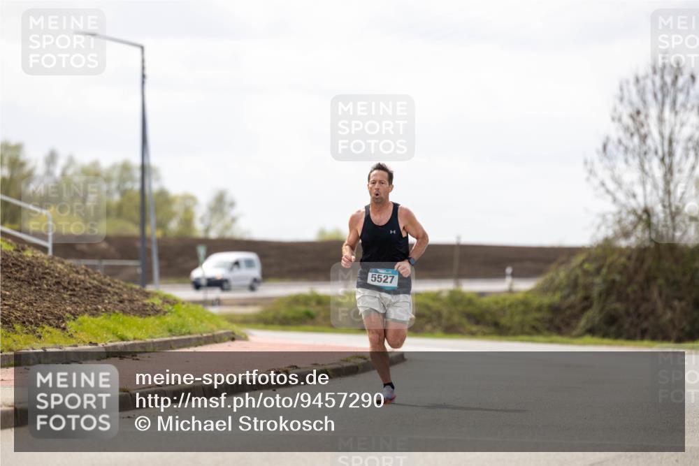 12.04.2026 - 45. Internationalen Wilhelmsburger Insellauf Michael Strokosch http://msf.ph/oto/9457290 12.04.2026 12:35:15 Laufen 5527 meine-sportfotos.de