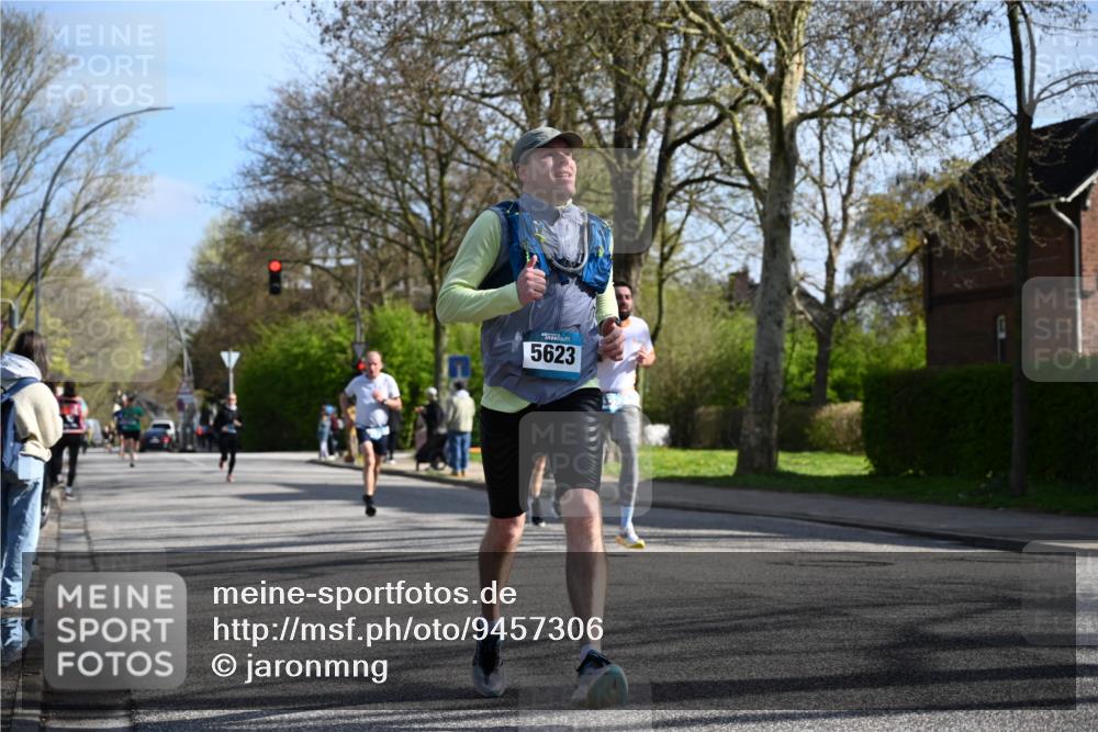 12.04.2026 - 45. Internationalen Wilhelmsburger Insellauf J. Mangold http://msf.ph/oto/9457306 12.04.2026 10:32:58 Ziel 5623, 3708, 4322, 3327, 5764, 2892, 5821, 4738, 2893, 5843, 3447, 4441 meine-sportfotos.de