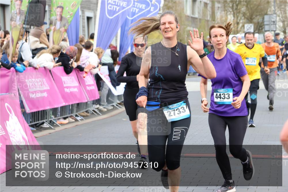 12.04.2026 - 45. Internationalen Wilhelmsburger Insellauf Strokosch-Dieckow http://msf.ph/oto/9457310 12.04.2026 13:02:36 Ziel 2733, 4433 meine-sportfotos.de