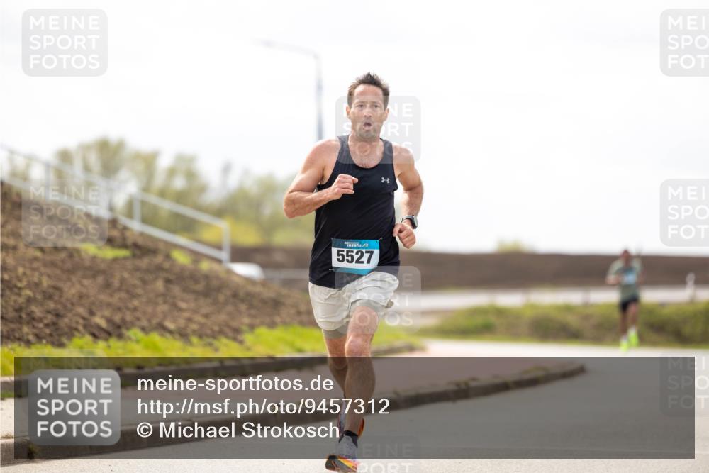 12.04.2026 - 45. Internationalen Wilhelmsburger Insellauf Michael Strokosch http://msf.ph/oto/9457312 12.04.2026 12:35:17 Laufen 5527 meine-sportfotos.de