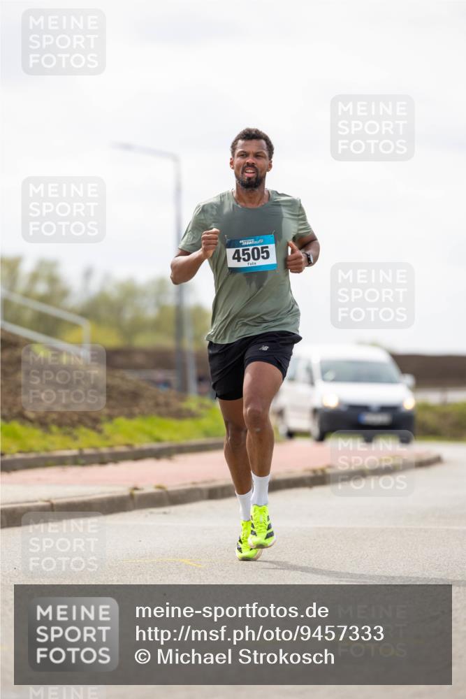 12.04.2026 - 45. Internationalen Wilhelmsburger Insellauf Michael Strokosch http://msf.ph/oto/9457333 12.04.2026 12:35:28 Laufen 141, 4505 meine-sportfotos.de