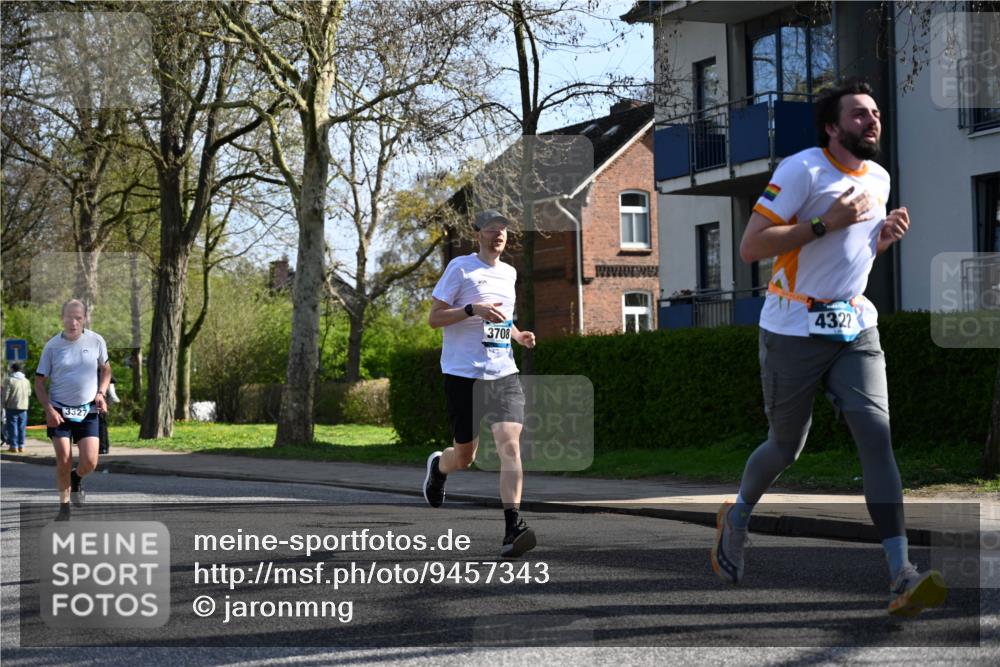 12.04.2026 - 45. Internationalen Wilhelmsburger Insellauf J. Mangold http://msf.ph/oto/9457343 12.04.2026 10:33:00 Ziel 5623, 3708, 4322, 3327, 5764, 2892, 5821, 4738, 2893, 5843, 3447, 4441 meine-sportfotos.de