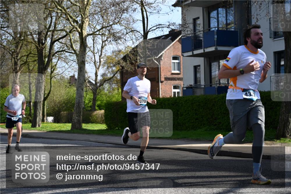 12.04.2026 - 45. Internationalen Wilhelmsburger Insellauf J. Mangold http://msf.ph/oto/9457347 12.04.2026 10:33:00 Ziel 5623, 3708, 4322, 3327, 5764, 2892, 5821, 4738, 2893, 5843, 3447, 4441 meine-sportfotos.de