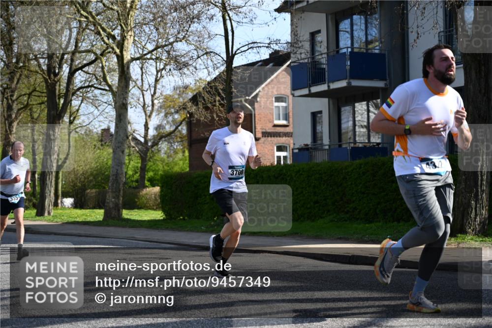 12.04.2026 - 45. Internationalen Wilhelmsburger Insellauf J. Mangold http://msf.ph/oto/9457349 12.04.2026 10:33:01 Ziel 5623, 3708, 4322, 3327, 5764, 2892, 5821, 4738, 2893, 5843, 5843, 3447, 4441 meine-sportfotos.de