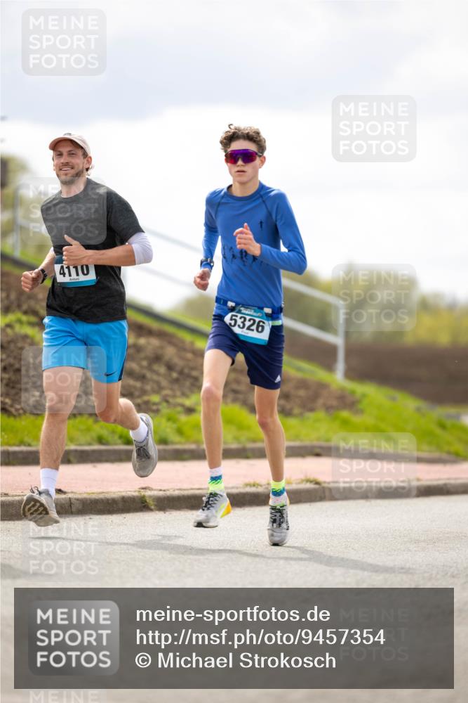 12.04.2026 - 45. Internationalen Wilhelmsburger Insellauf Michael Strokosch http://msf.ph/oto/9457354 12.04.2026 12:36:18 Laufen 4110, 5326 meine-sportfotos.de