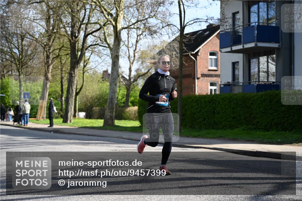 12.04.2026 - 45. Internationalen Wilhelmsburger Insellauf J. Mangold http://msf.ph/oto/9457399 12.04.2026 10:33:07 Ziel 5623, 3708, 4322, 3327, 5764, 2892, 5821, 4738, 2893, 5843, 3447, 4441, 4441, 4945, 4043, 2632 meine-sportfotos.de
