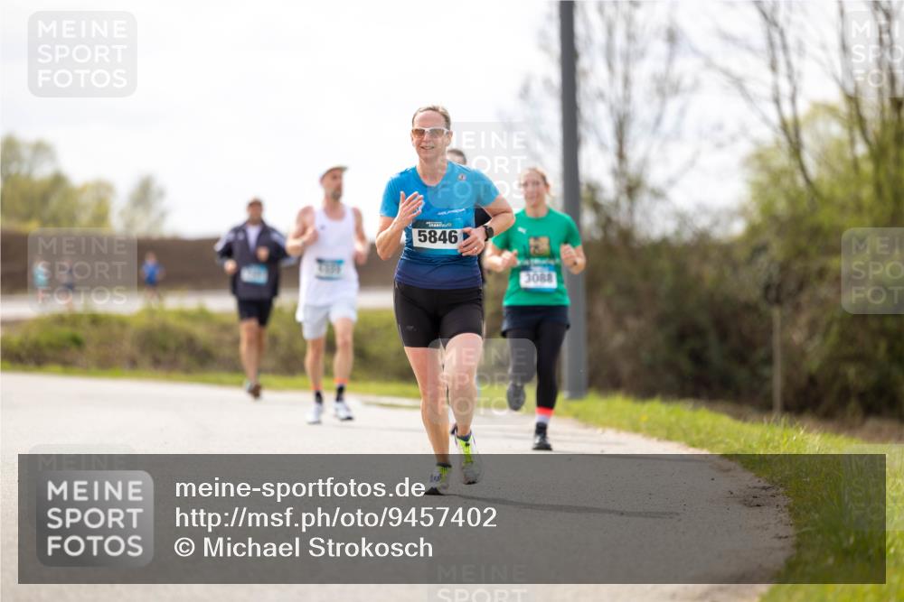 12.04.2026 - 45. Internationalen Wilhelmsburger Insellauf Michael Strokosch http://msf.ph/oto/9457402 12.04.2026 12:40:10 Laufen 5846, 3088 meine-sportfotos.de