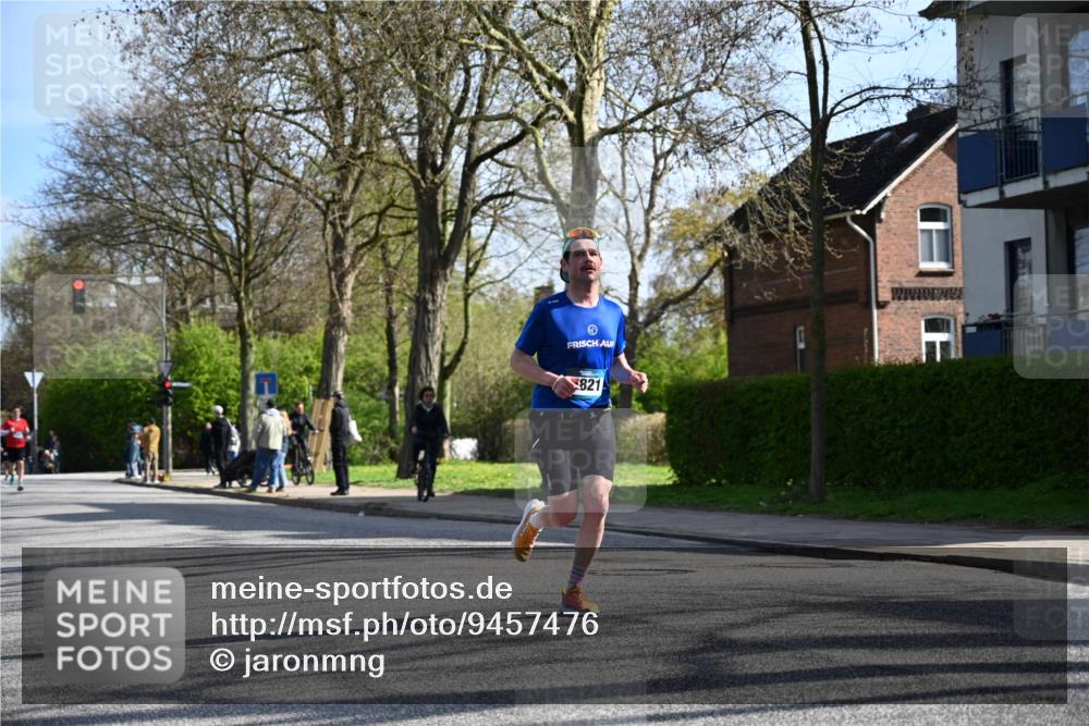 12.04.2026 - 45. Internationalen Wilhelmsburger Insellauf J. Mangold http://msf.ph/oto/9457476 12.04.2026 10:33:16 Ziel 5764, 2892, 5821, 4738, 2893, 5843, 3447, 4441, 4945, 4043, 2632, 2504, 4196, 5238, 5239, 5294 meine-sportfotos.de