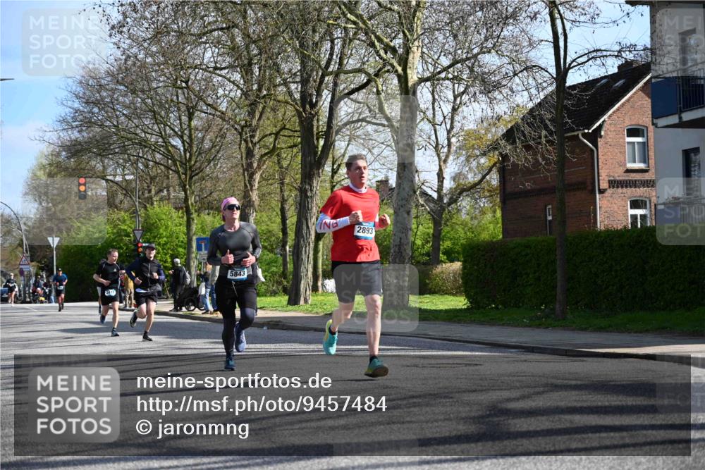 12.04.2026 - 45. Internationalen Wilhelmsburger Insellauf J. Mangold http://msf.ph/oto/9457484 12.04.2026 10:33:26 Ziel 5821, 4738, 2893, 5843, 3447, 4441, 4945, 4945, 4043, 2632, 2504, 4196, 5238, 5239, 5294, 3841, 3605, 2547, 3424, 3924 meine-sportfotos.de
