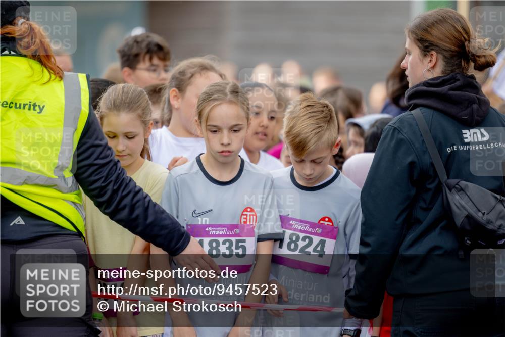12.04.2026 - 45. Internationalen Wilhelmsburger Insellauf Michael Strokosch http://msf.ph/oto/9457523 12.04.2026 14:31:25 Laufen 1971, 45, 1835, 45, 1824 meine-sportfotos.de