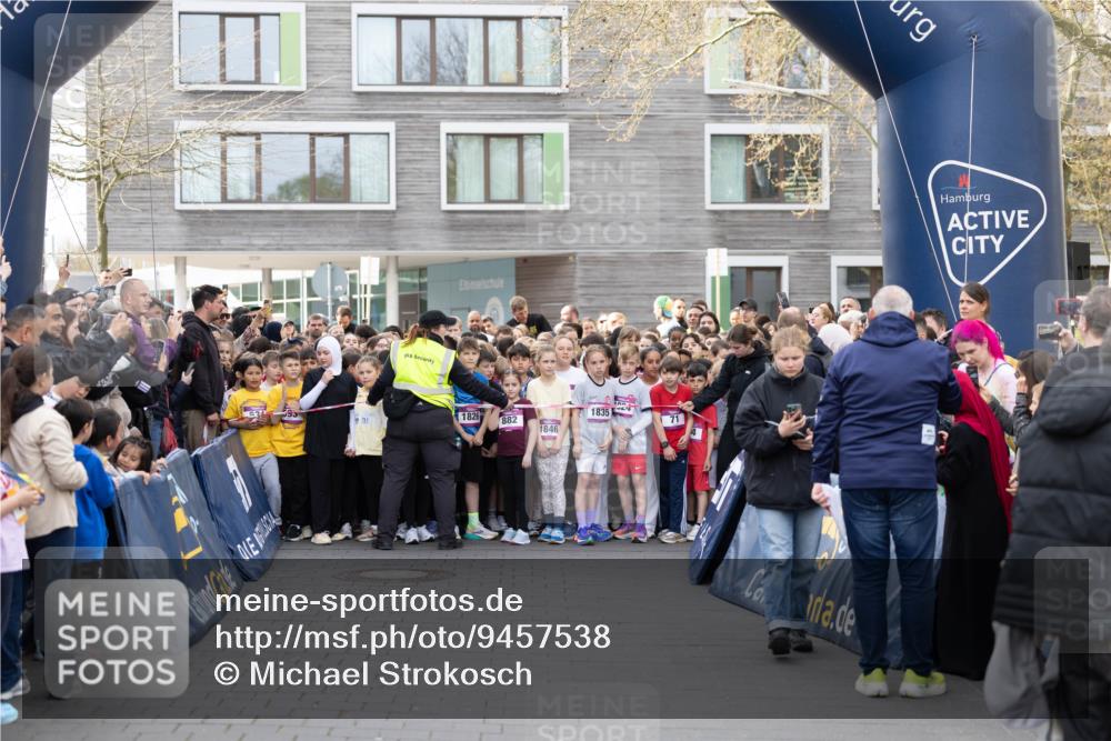 12.04.2026 - 45. Internationalen Wilhelmsburger Insellauf Michael Strokosch http://msf.ph/oto/9457538 12.04.2026 14:44:47 Laufen 53, 991, 1826, 1835, 882, 71, 1846 meine-sportfotos.de