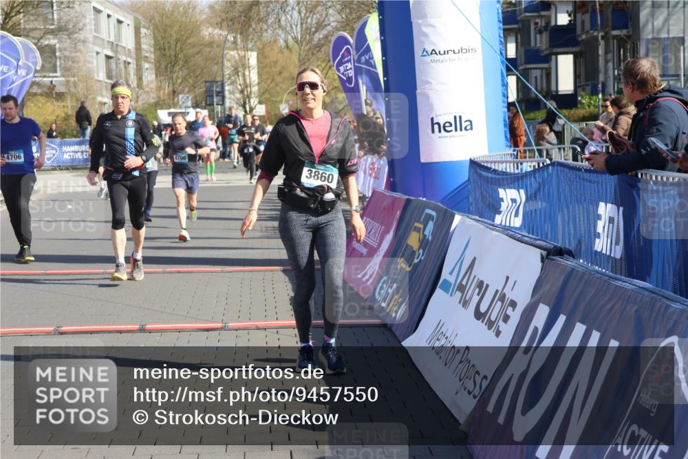 12.04.2026 - 45. Internationalen Wilhelmsburger Insellauf Strokosch-Dieckow http://msf.ph/oto/9457550 12.04.2026 10:47:07 Ziel 4331, 3553, 3713, 3860, 5538, 4706, 4700, 5803 meine-sportfotos.de