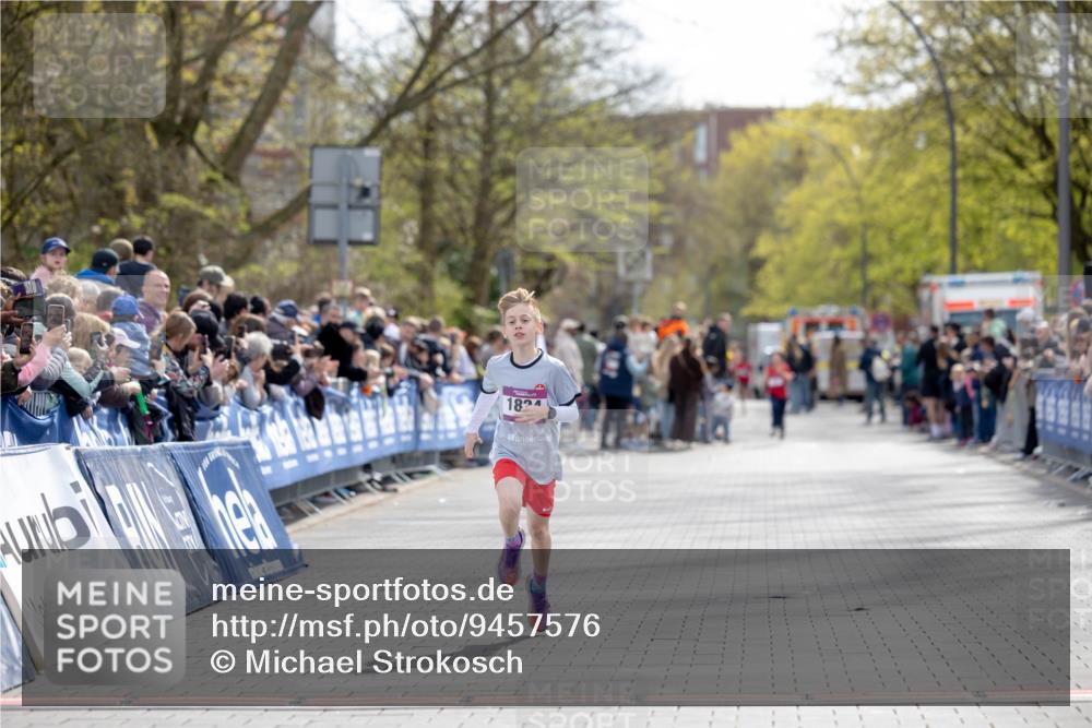 12.04.2026 - 45. Internationalen Wilhelmsburger Insellauf Michael Strokosch http://msf.ph/oto/9457576 12.04.2026 14:48:34 Laufen 1824 meine-sportfotos.de