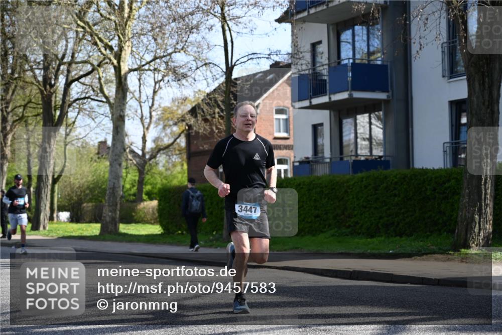 12.04.2026 - 45. Internationalen Wilhelmsburger Insellauf J. Mangold http://msf.ph/oto/9457583 12.04.2026 10:33:32 Ziel 5821, 4738, 2893, 5843, 3447, 4441, 4945, 4043, 2632, 2504, 4196, 5238, 5239, 5294, 3841, 3605, 2547, 3424, 3924, 4493 meine-sportfotos.de