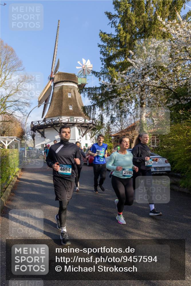 12.04.2026 - 45. Internationalen Wilhelmsburger Insellauf Michael Strokosch http://msf.ph/oto/9457594 12.04.2026 09:02:34 Laufen 4654, 3748, 2590, 2570, 97 meine-sportfotos.de