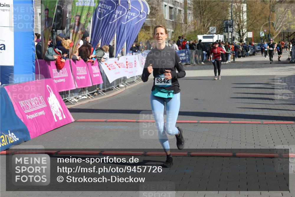 12.04.2026 - 45. Internationalen Wilhelmsburger Insellauf Strokosch-Dieckow http://msf.ph/oto/9457726 12.04.2026 11:04:11 Ziel 2914, 5842 meine-sportfotos.de