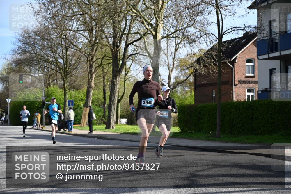 12.04.2026 - 45. Internationalen Wilhelmsburger Insellauf J. Mangold http://msf.ph/oto/9457827 12.04.2026 10:34:11 Ziel 3605, 2547, 3424, 3924, 4493, 3945, 3613, 2270, 4555, 2472, 2559, 3636, 3929, 3929, 5480, 3042, 3065, 2123, 3485, 3133, 4807, 3385, 2402, 2917, 2459, 2488, 2482, 4108 meine-sportfotos.de