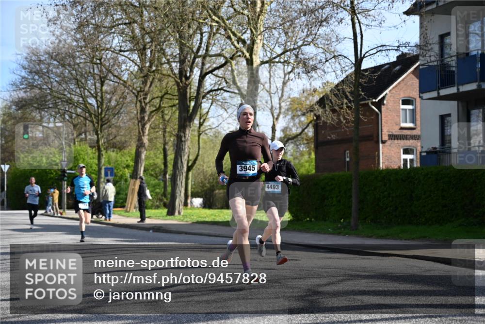 12.04.2026 - 45. Internationalen Wilhelmsburger Insellauf J. Mangold http://msf.ph/oto/9457828 12.04.2026 10:34:11 Ziel 3605, 2547, 3424, 3924, 4493, 3945, 3613, 2270, 4555, 2472, 2559, 3636, 3929, 3929, 5480, 3042, 3065, 2123, 3485, 3133, 4807, 3385, 2402, 2917, 2459, 2488, 2482, 4108 meine-sportfotos.de