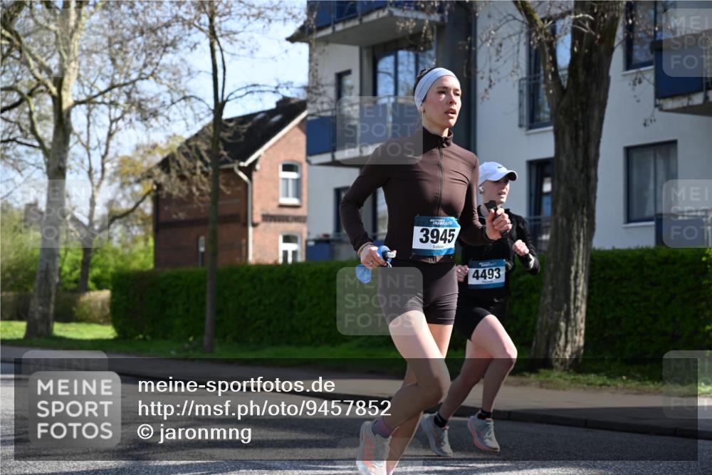 12.04.2026 - 45. Internationalen Wilhelmsburger Insellauf J. Mangold http://msf.ph/oto/9457852 12.04.2026 10:34:13 Ziel 2547, 3424, 3924, 4493, 3945, 3613, 2270, 4555, 2472, 2559, 3636, 3929, 5480, 5480, 3042, 3065, 2123, 3485, 3133, 3133, 4807, 3385, 2402, 2917, 2459, 2488, 2482, 4108, 3324 meine-sportfotos.de