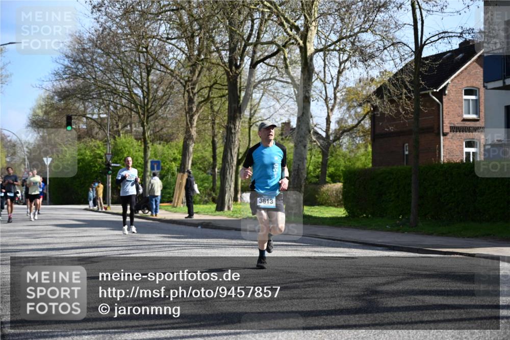 12.04.2026 - 45. Internationalen Wilhelmsburger Insellauf J. Mangold http://msf.ph/oto/9457857 12.04.2026 10:34:14 Ziel 3424, 3924, 4493, 3945, 3613, 2270, 4555, 2472, 2559, 3636, 3929, 5480, 3042, 3042, 3065, 2123, 3485, 3133, 4807, 4807, 3385, 2402, 2917, 2459, 2488, 2482, 4108, 3324 meine-sportfotos.de