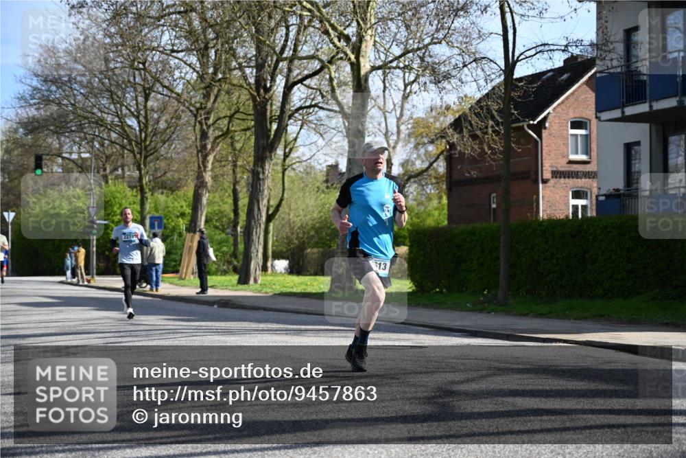 12.04.2026 - 45. Internationalen Wilhelmsburger Insellauf J. Mangold http://msf.ph/oto/9457863 12.04.2026 10:34:15 Ziel 4493, 3945, 3613, 2270, 4555, 2472, 2559, 3636, 3929, 5480, 3042, 3065, 3065, 2123, 3485, 3133, 4807, 3385, 2402, 2917, 2459, 2488, 2482, 4108, 3324, 5492 meine-sportfotos.de