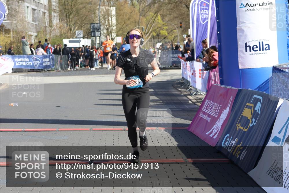 12.04.2026 - 45. Internationalen Wilhelmsburger Insellauf Strokosch-Dieckow http://msf.ph/oto/9457913 12.04.2026 11:04:25 Ziel 2221 meine-sportfotos.de