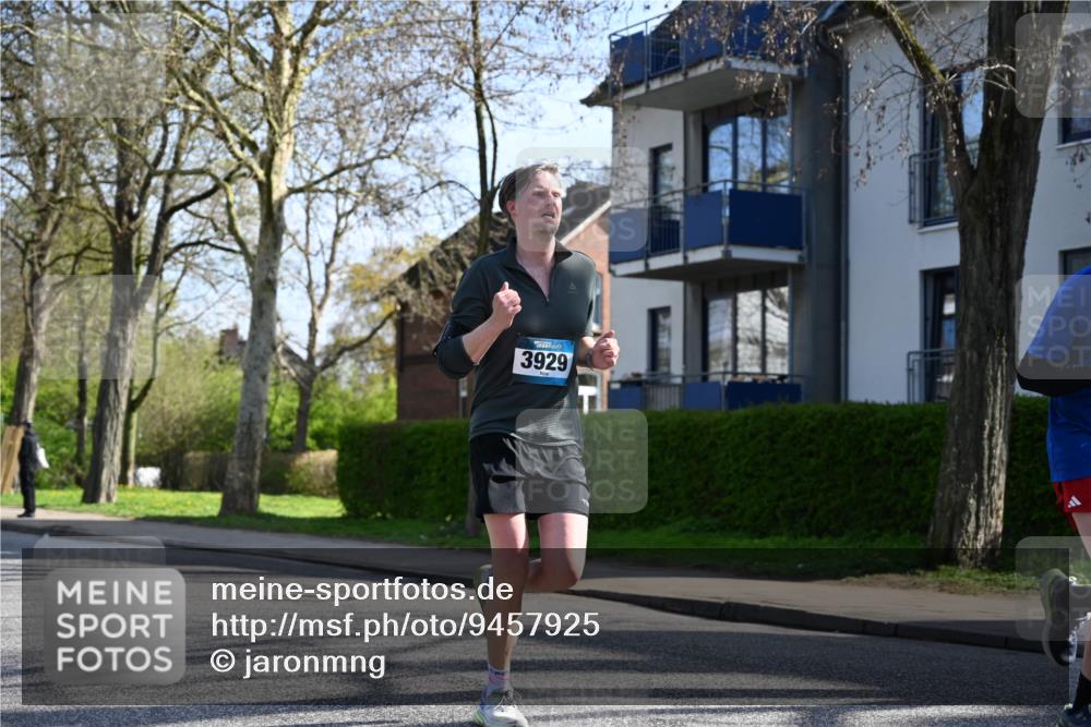 12.04.2026 - 45. Internationalen Wilhelmsburger Insellauf J. Mangold http://msf.ph/oto/9457925 12.04.2026 10:34:25 Ziel 3613, 2270, 4555, 2472, 2559, 3636, 3929, 5480, 3042, 3065, 2123, 3485, 3133, 3133, 4807, 3385, 2402, 2917, 2459, 2488, 2482, 4108, 3324, 5492, 5036, 5048, 2423, 2814, 4000, 5551 meine-sportfotos.de