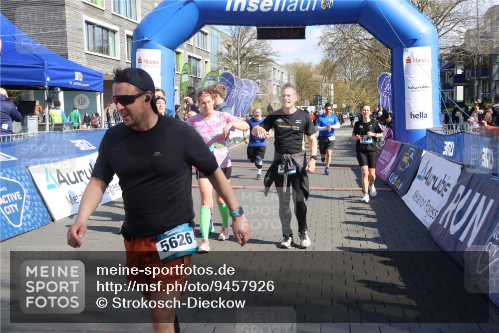 12.04.2026 - 45. Internationalen Wilhelmsburger Insellauf Strokosch-Dieckow http://msf.ph/oto/9457926 12.04.2026 10:47:20 Ziel 3493, 3494, 3010, 3854, 2393, 2845, 3332, 3349, 4297 meine-sportfotos.de