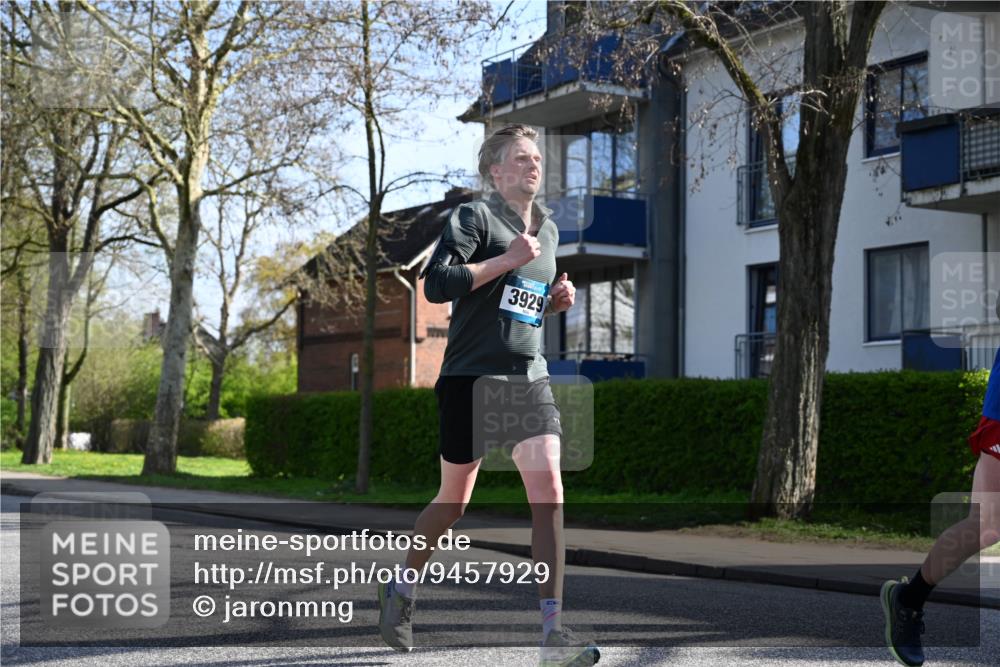 12.04.2026 - 45. Internationalen Wilhelmsburger Insellauf J. Mangold http://msf.ph/oto/9457929 12.04.2026 10:34:25 Ziel 3613, 2270, 4555, 2472, 2559, 3636, 3929, 5480, 3042, 3065, 2123, 3485, 3133, 3133, 4807, 3385, 2402, 2917, 2459, 2488, 2482, 4108, 3324, 5492, 5036, 5048, 2423, 2814, 4000, 5551 meine-sportfotos.de