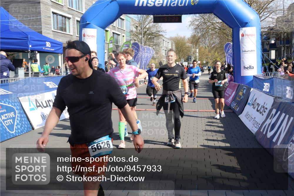 12.04.2026 - 45. Internationalen Wilhelmsburger Insellauf Strokosch-Dieckow http://msf.ph/oto/9457933 12.04.2026 10:47:20 Ziel 3493, 3494, 3010, 3854, 2393, 2845, 3332, 3349, 4297 meine-sportfotos.de