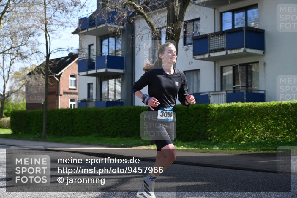 12.04.2026 - 45. Internationalen Wilhelmsburger Insellauf J. Mangold http://msf.ph/oto/9457966 12.04.2026 10:34:30 Ziel 2270, 4555, 2472, 2559, 3636, 3929, 5480, 3042, 3065, 2123, 3485, 3133, 4807, 3385, 2402, 2917, 2459, 2488, 2482, 4108, 3324, 5492, 5036, 5048, 2423, 2814, 4000, 5551, 4109 meine-sportfotos.de