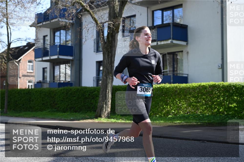 12.04.2026 - 45. Internationalen Wilhelmsburger Insellauf J. Mangold http://msf.ph/oto/9457968 12.04.2026 10:34:30 Ziel 2270, 4555, 2472, 2559, 3636, 3929, 5480, 3042, 3065, 2123, 3485, 3133, 4807, 3385, 2402, 2917, 2459, 2488, 2482, 4108, 3324, 5492, 5036, 5048, 2423, 2814, 4000, 5551, 4109 meine-sportfotos.de