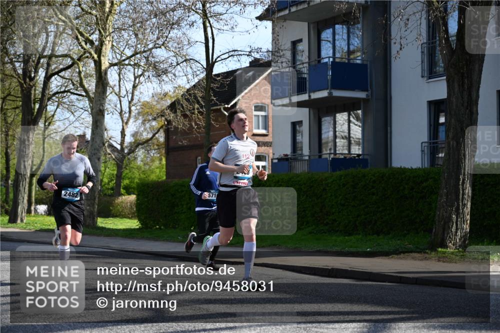 12.04.2026 - 45. Internationalen Wilhelmsburger Insellauf J. Mangold http://msf.ph/oto/9458031 12.04.2026 10:34:44 Ziel 3485, 3133, 4807, 3385, 2402, 2917, 2459, 2488, 2482, 4108, 3324, 5492, 5036, 5048, 5036, 5048, 2423, 2814, 4000, 5551, 4109, 2497, 2497, 2583, 3759, 4127, 5523 meine-sportfotos.de