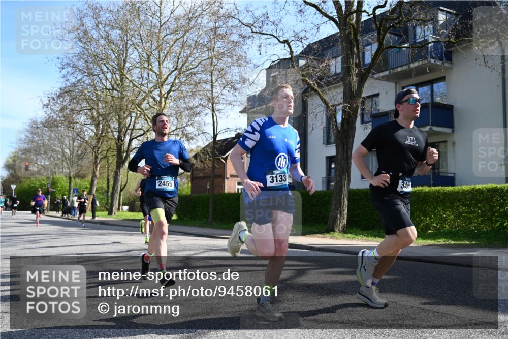 12.04.2026 - 45. Internationalen Wilhelmsburger Insellauf J. Mangold http://msf.ph/oto/9458061 12.04.2026 10:34:47 Ziel 3485, 3133, 4807, 3385, 2402, 2917, 2459, 2488, 2482, 4108, 3324, 5492, 5036, 5048, 2423, 2814, 4000, 5551, 4109, 2497, 2583, 3759, 4127, 5523, 4884 meine-sportfotos.de